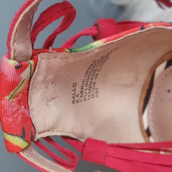 Betsey Johnson  heeled sandals - Picture 4 of 14